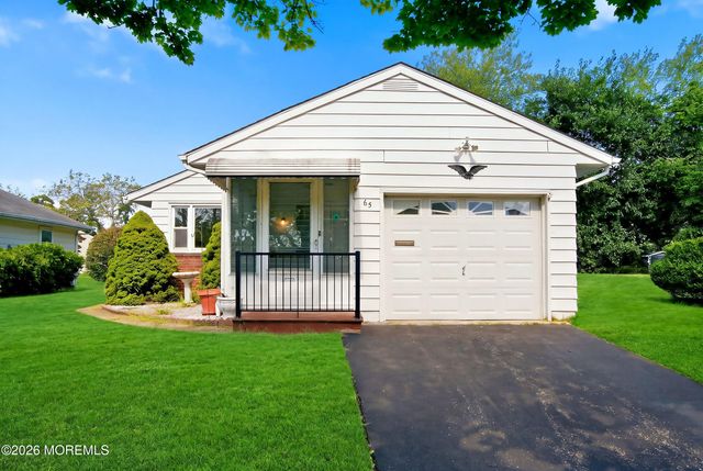 65 Sunflower Lane, Toms River, NJ 08755