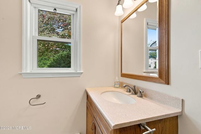 65 Sunflower Lane, Toms River, NJ 08755