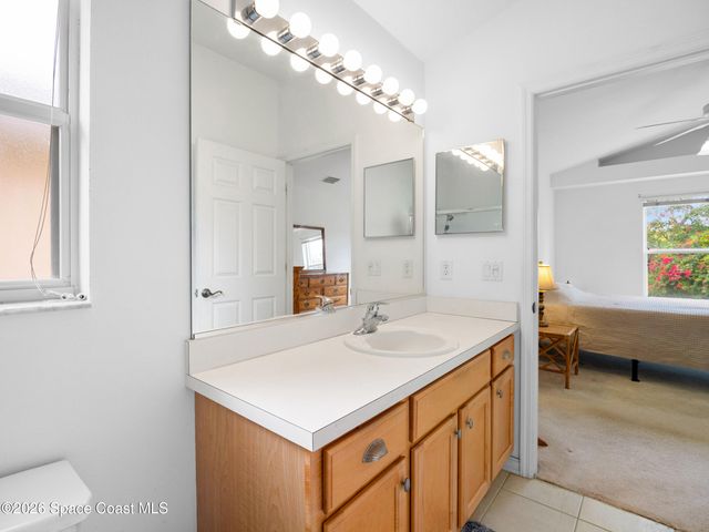 1060 Pine Creek Circle NE, Palm Bay, FL 32905