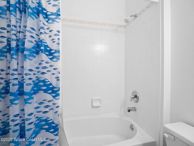 1060 Pine Creek Circle NE, Palm Bay, FL 32905