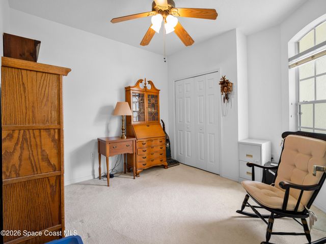 1060 Pine Creek Circle NE, Palm Bay, FL 32905