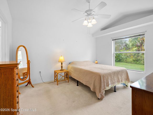 1060 Pine Creek Circle NE, Palm Bay, FL 32905