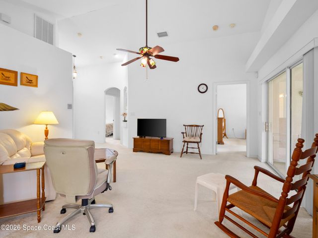 1060 Pine Creek Circle NE, Palm Bay, FL 32905