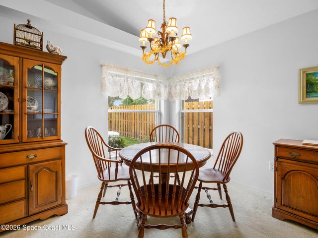 1060 Pine Creek Circle NE, Palm Bay, FL 32905