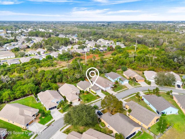 1060 Pine Creek Circle NE, Palm Bay, FL 32905