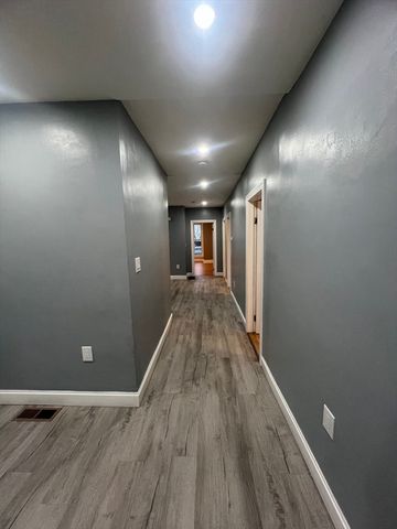 10 Essex St 1, Brockton, MA 02301