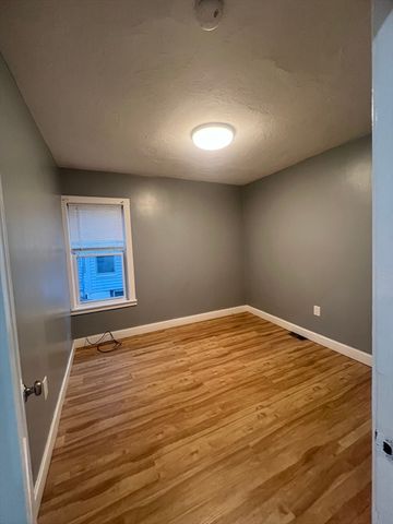 10 Essex St 1, Brockton, MA 02301