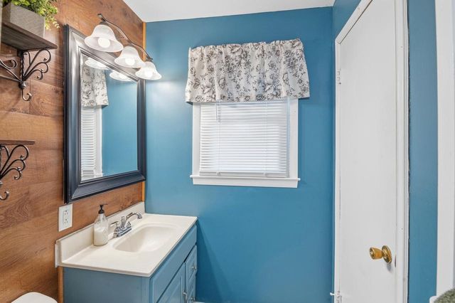 372 MARK COURT, Neenah, WI 54956