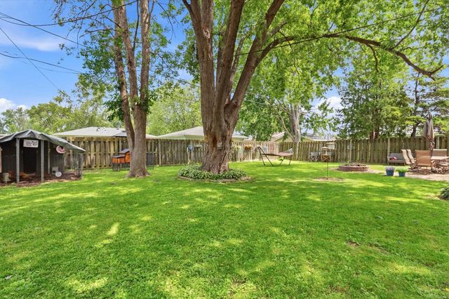 372 MARK COURT, Neenah, WI 54956