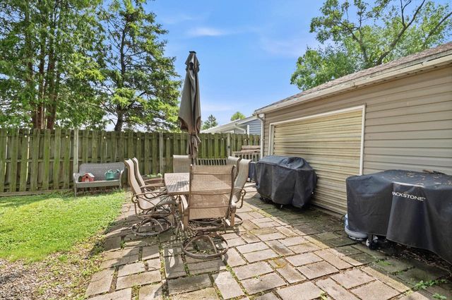 372 MARK COURT, Neenah, WI 54956