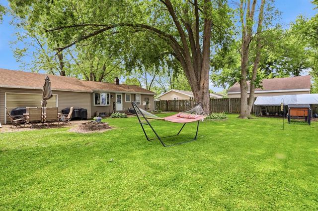 372 MARK COURT, Neenah, WI 54956