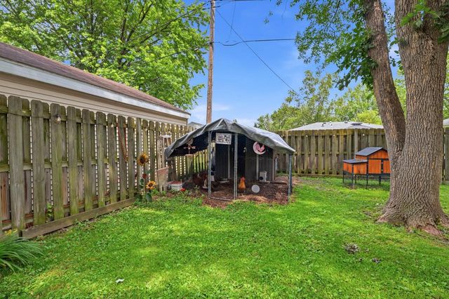 372 MARK COURT, Neenah, WI 54956