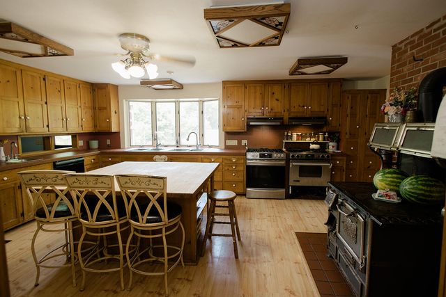 19429 East State Highway 14, Ava, MO 65608