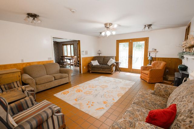 19429 East State Highway 14, Ava, MO 65608