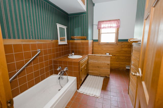 19429 East State Highway 14, Ava, MO 65608