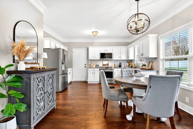 3098 Autumn Bluff Ct, Clarksville, TN 37040