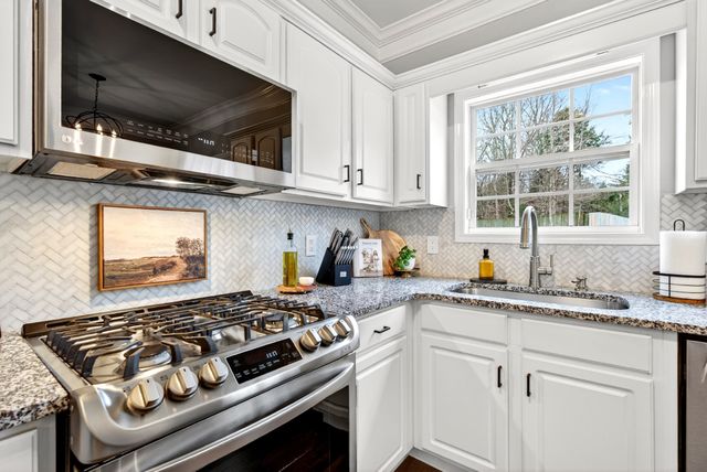 3098 Autumn Bluff Ct, Clarksville, TN 37040