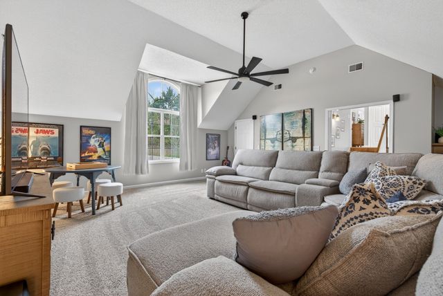 3098 Autumn Bluff Ct, Clarksville, TN 37040