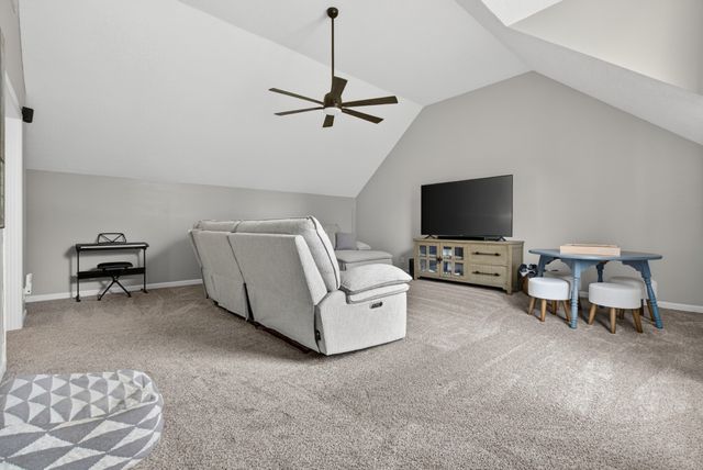 3098 Autumn Bluff Ct, Clarksville, TN 37040