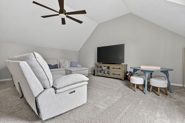 3098 Autumn Bluff Ct, Clarksville, TN 37040