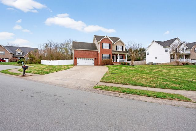 3098 Autumn Bluff Ct, Clarksville, TN 37040