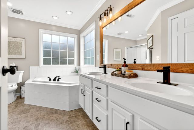 3098 Autumn Bluff Ct, Clarksville, TN 37040