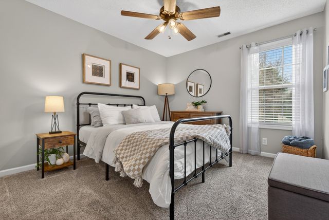 3098 Autumn Bluff Ct, Clarksville, TN 37040