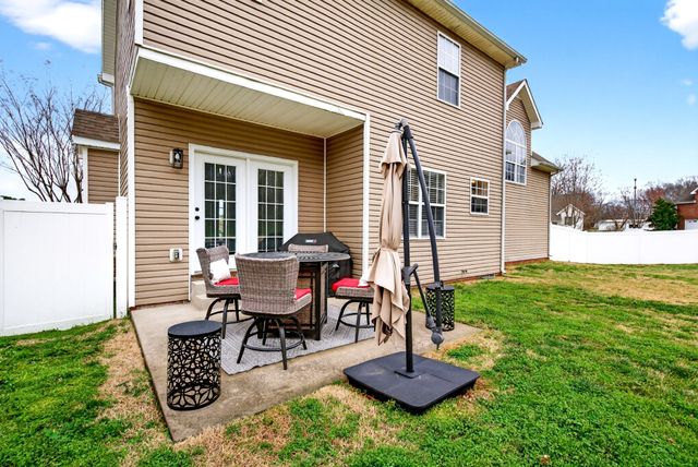 3098 Autumn Bluff Ct, Clarksville, TN 37040