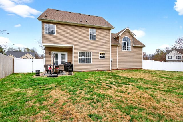 3098 Autumn Bluff Ct, Clarksville, TN 37040