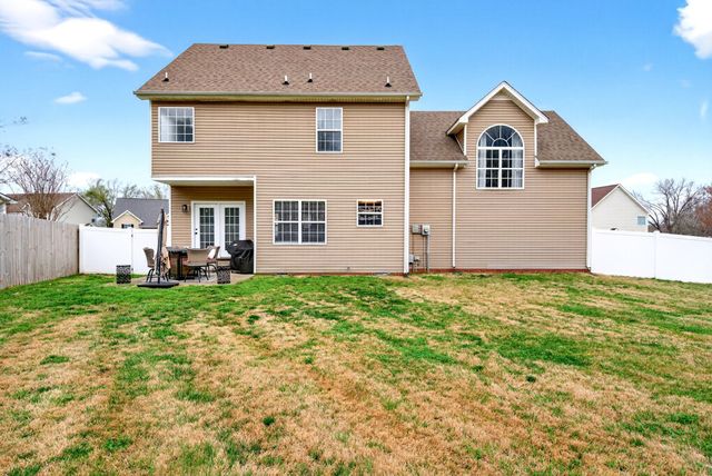 3098 Autumn Bluff Ct, Clarksville, TN 37040