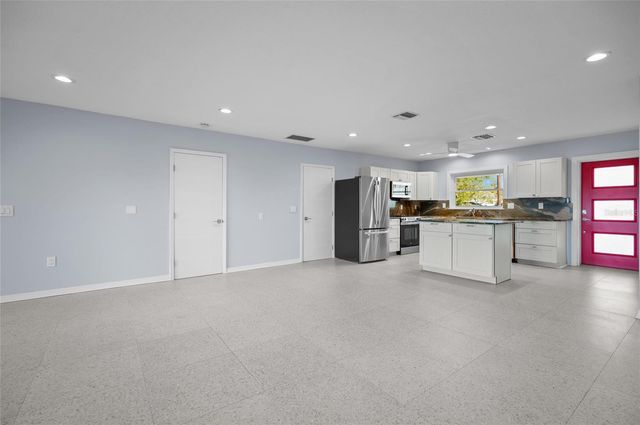 918 EDGEWATER DRIVE, Englewood, FL 34223