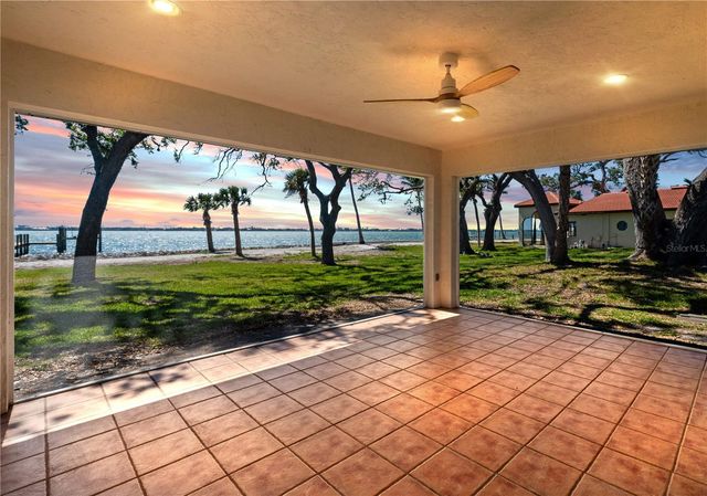 918 EDGEWATER DRIVE, Englewood, FL 34223