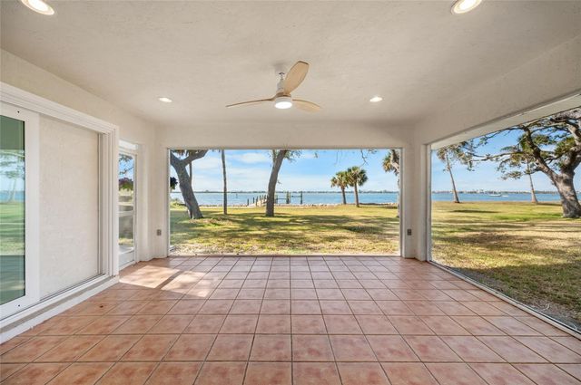 918 EDGEWATER DRIVE, Englewood, FL 34223