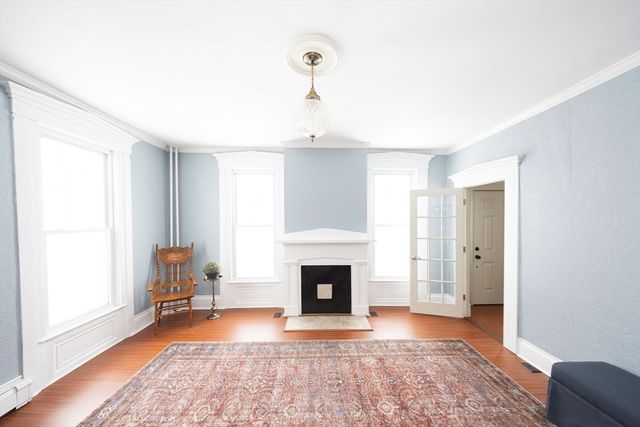 21 Maple St, Bellingham, MA 02019