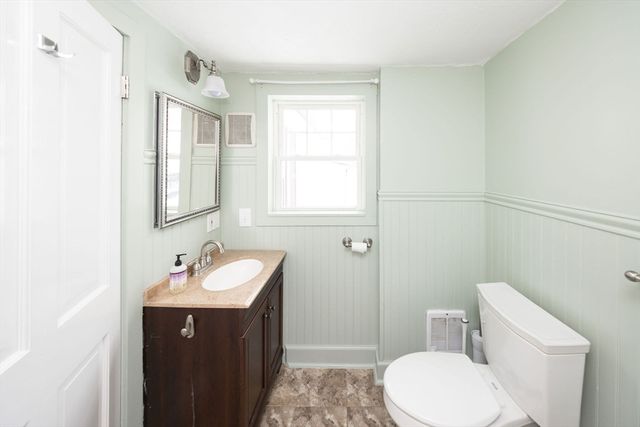 21 Maple St, Bellingham, MA 02019