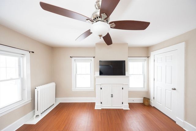 21 Maple St, Bellingham, MA 02019