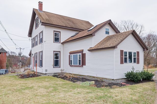 21 Maple St, Bellingham, MA 02019