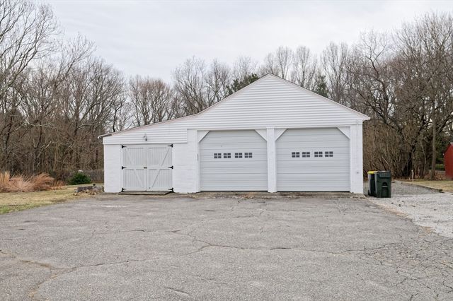 21 Maple St, Bellingham, MA 02019