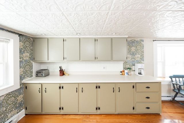 21 Maple St, Bellingham, MA 02019