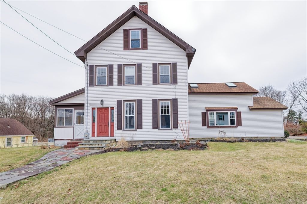21 Maple St, Bellingham, MA 02019