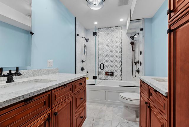 14255 Wedgewood Glens Drive, Orland Park, IL 60462
