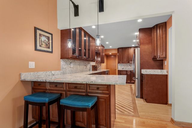 14255 Wedgewood Glens Drive, Orland Park, IL 60462