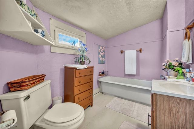 222 Union Street, Wellington, OH 44090