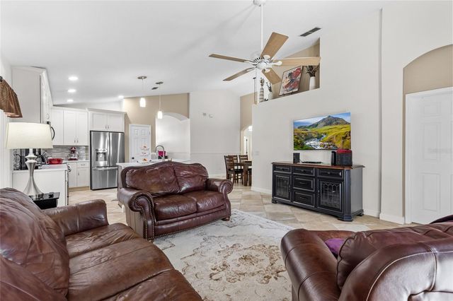 860 GRAND HUGHEY COURT, Apopka, FL 32712