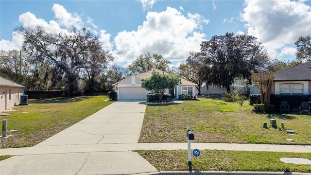 860 GRAND HUGHEY COURT, Apopka, FL 32712