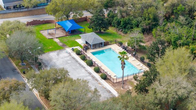 860 GRAND HUGHEY COURT, Apopka, FL 32712