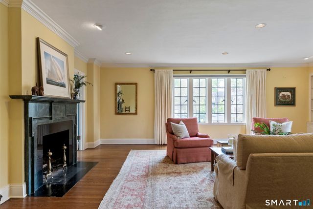 180 Fern Street 2, West Hartford, CT 06119