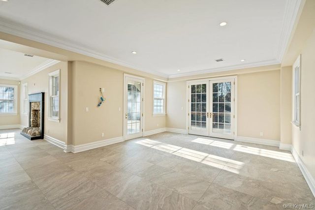 89 Mill River Road, Upper Brookville, NY 11771