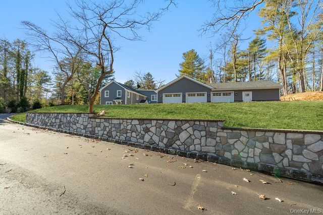 89 Mill River Road, Upper Brookville, NY 11771