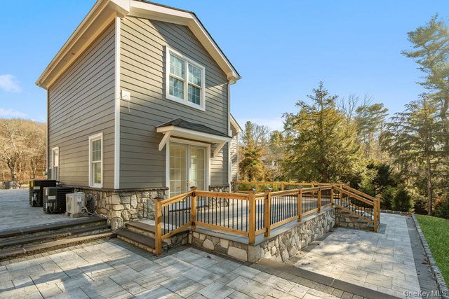 89 Mill River Road, Upper Brookville, NY 11771